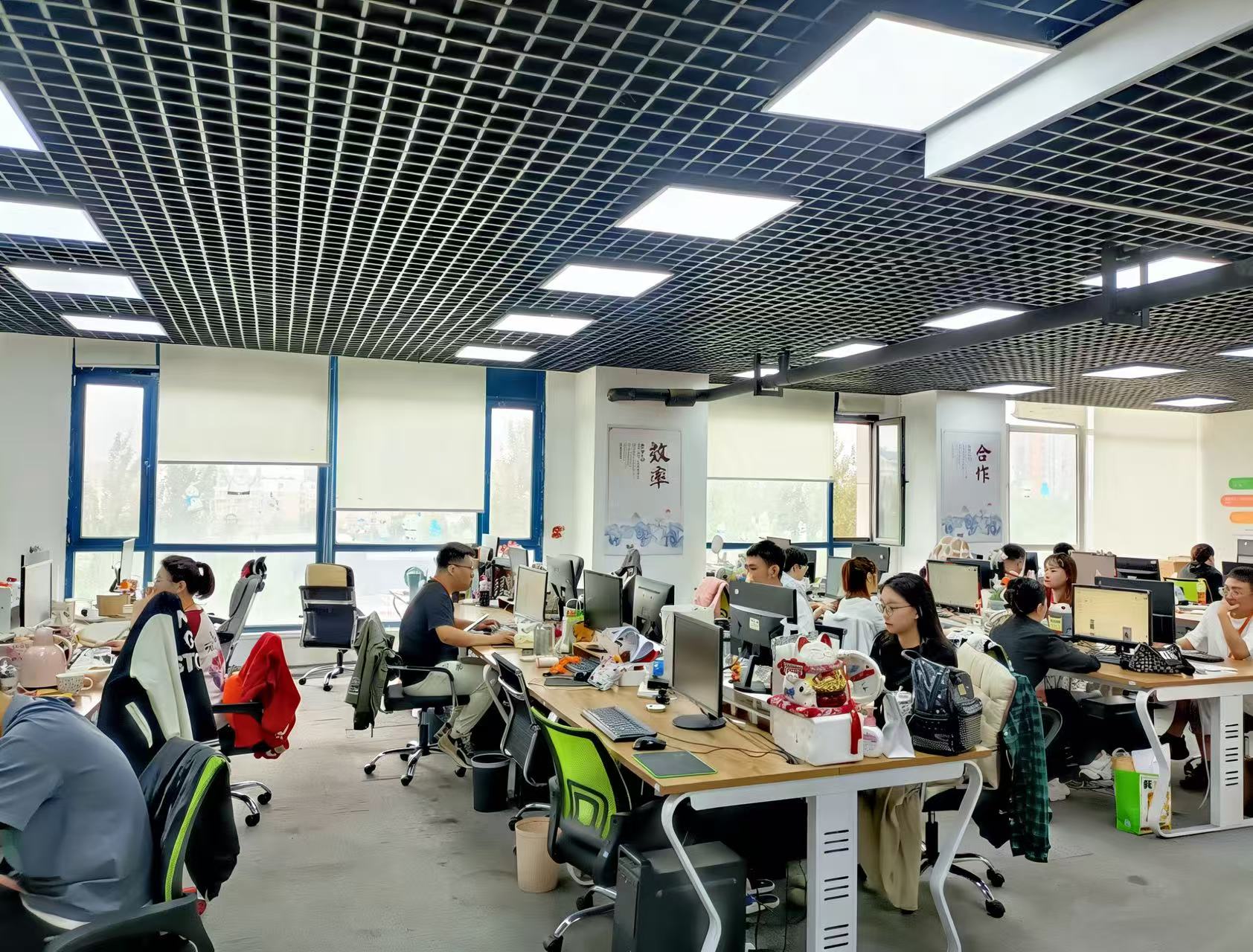 鍔炲叕鍦烘櫙.jpg