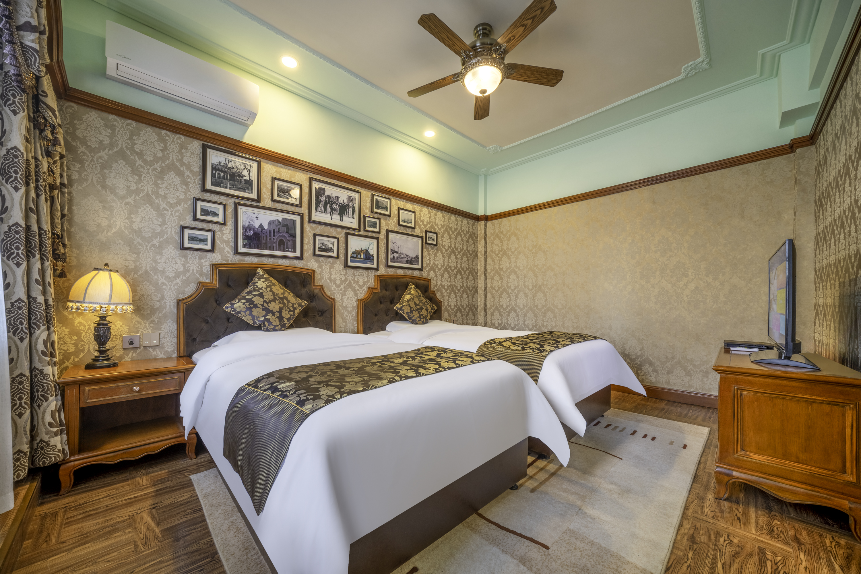 01-XUJ00385-HDR.jpg