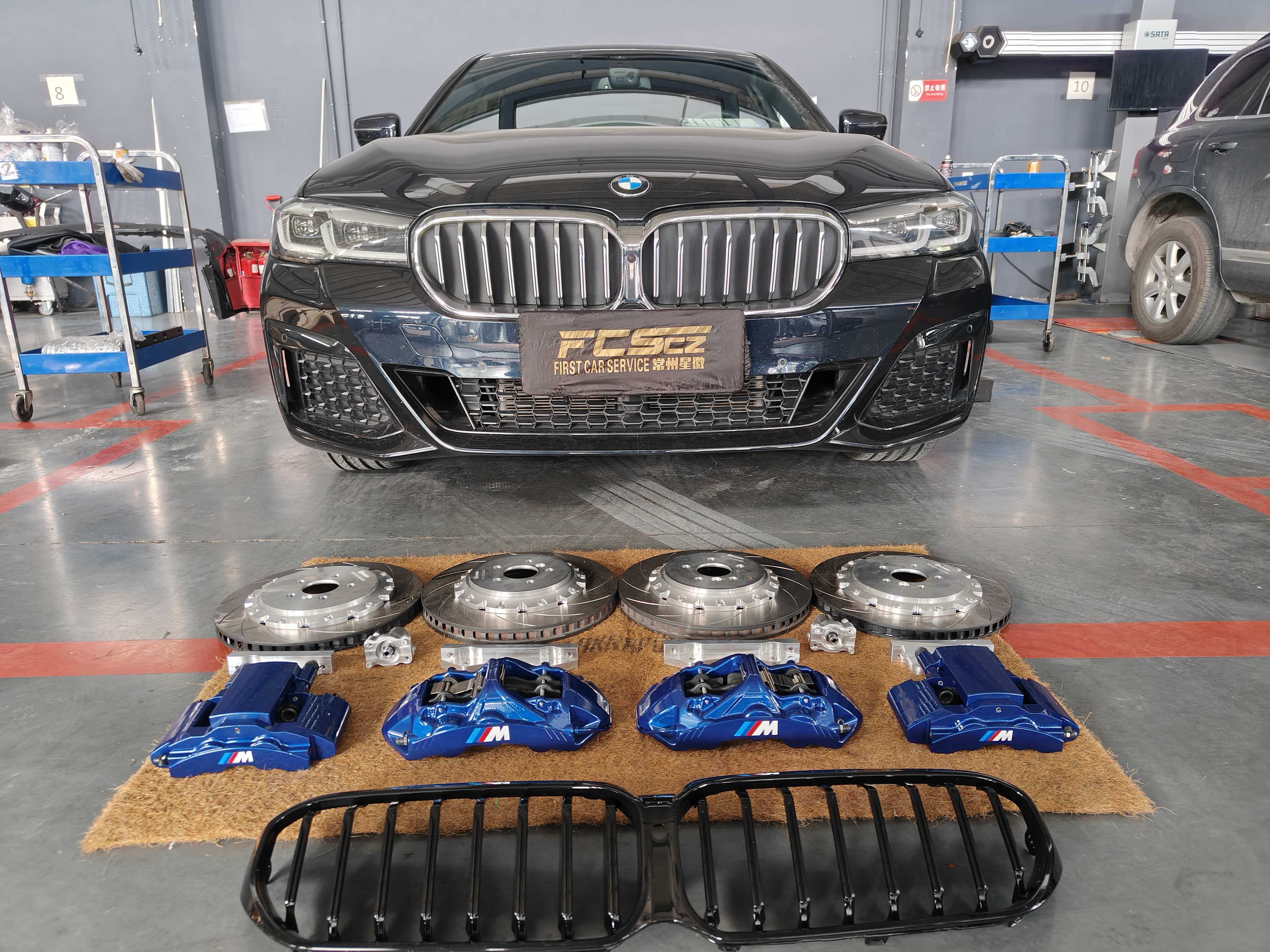 宝马5系改装前六后四刹车