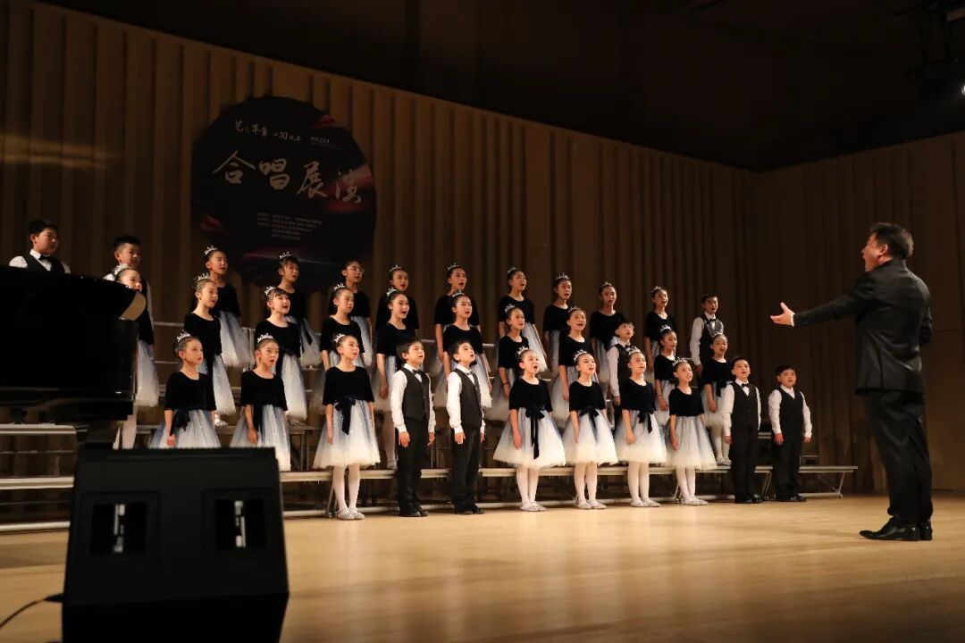 “艺彩华章 心向延安”10 ·15艺术节——合唱展演音乐会1.jpg