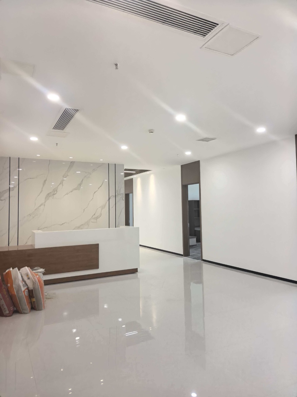 餐饮装修设计公司怎么选？从动线到消防的全案落地指南