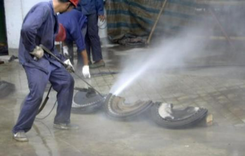 汽车模具.jpg
