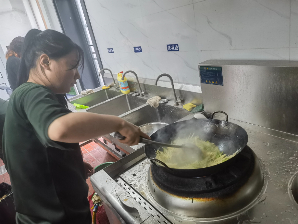炒菜.jpg
