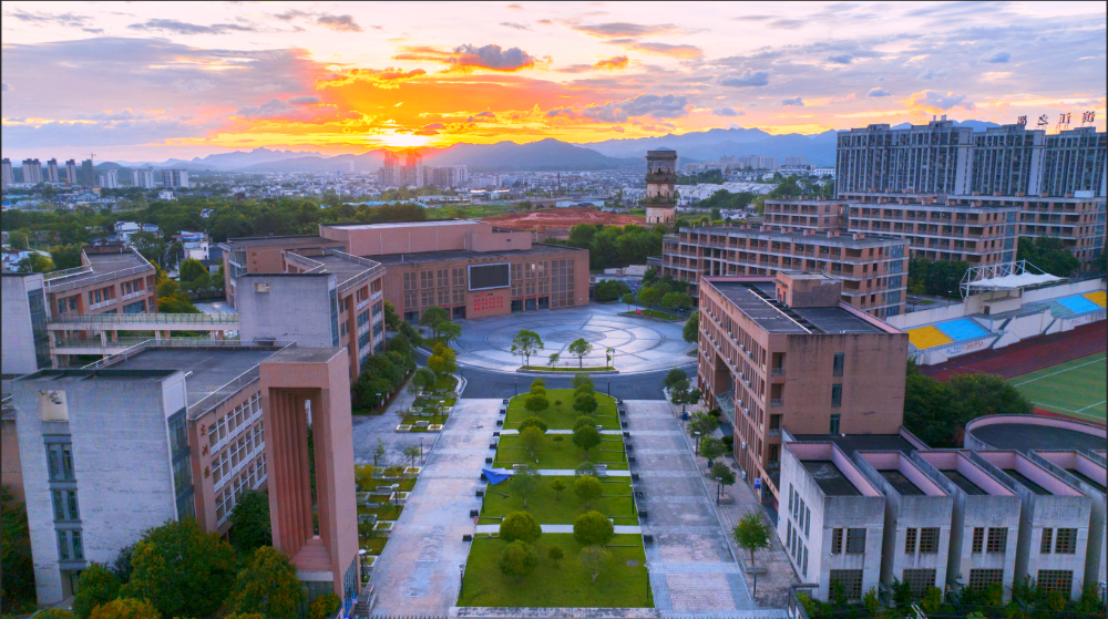 学校