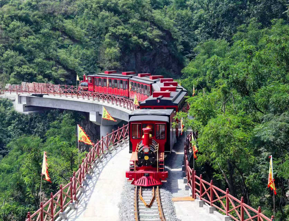 石家庄网红打卡地新地标，黄金寨解锁山地度假全攻略