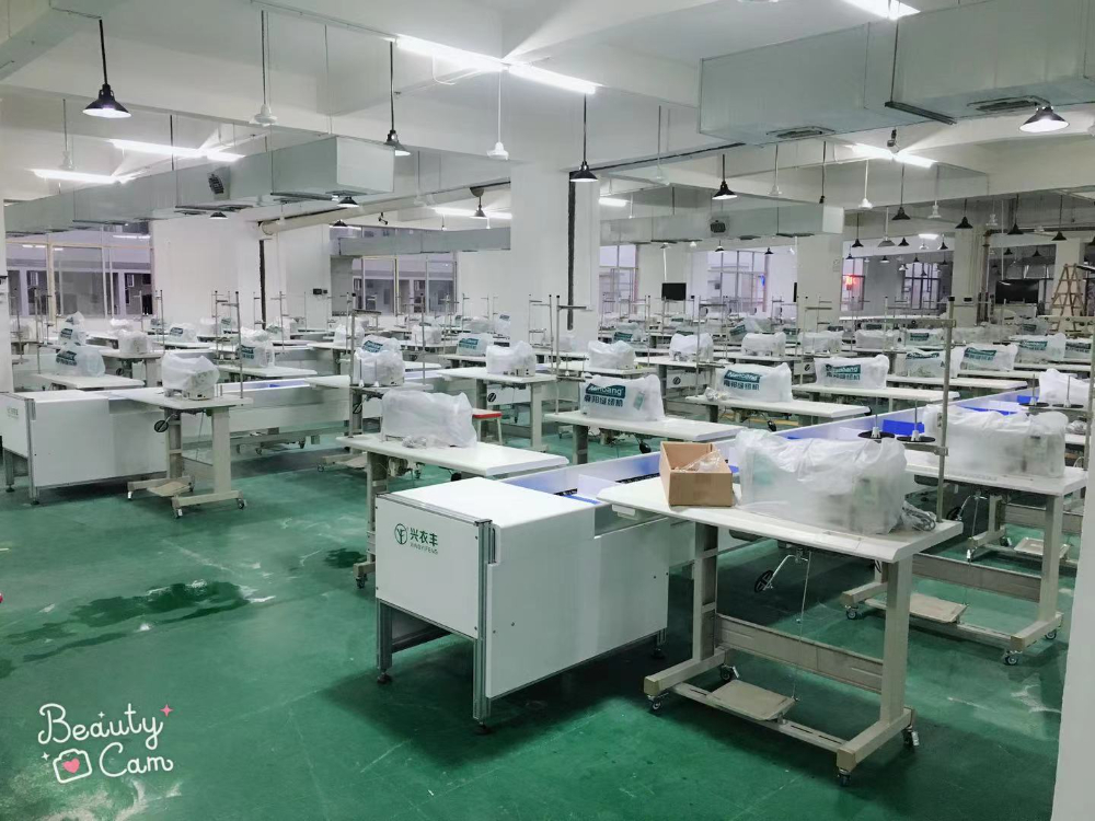 成衣加工生产车间.jpg