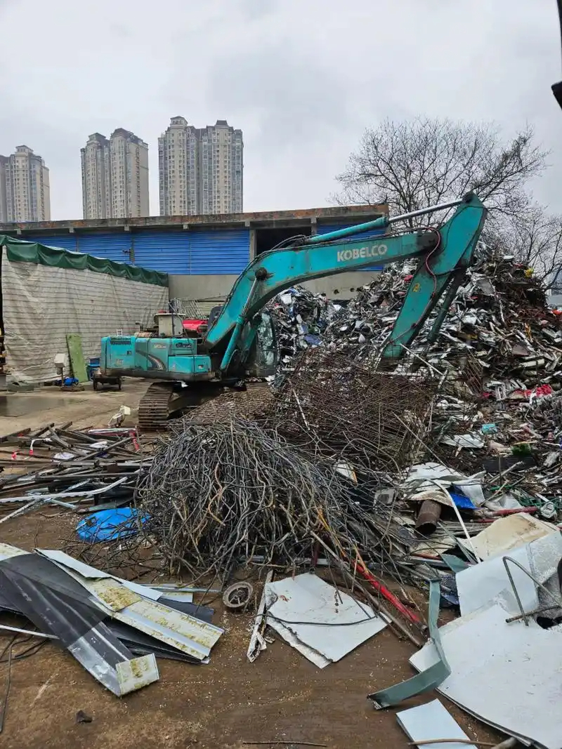 锦江区琉璃二街收购废铁.#废钢废铁 #废旧金属回收 #废铁回.jpg