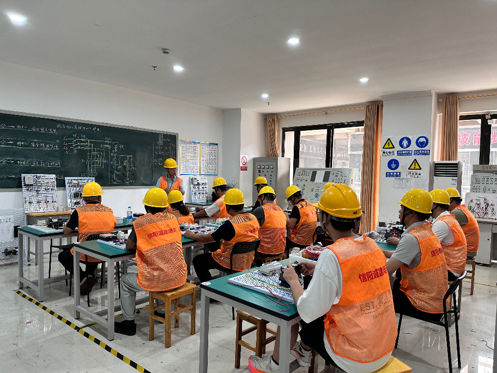 2026年优选低压电工证报名点电话，信阳考生看这篇就够了