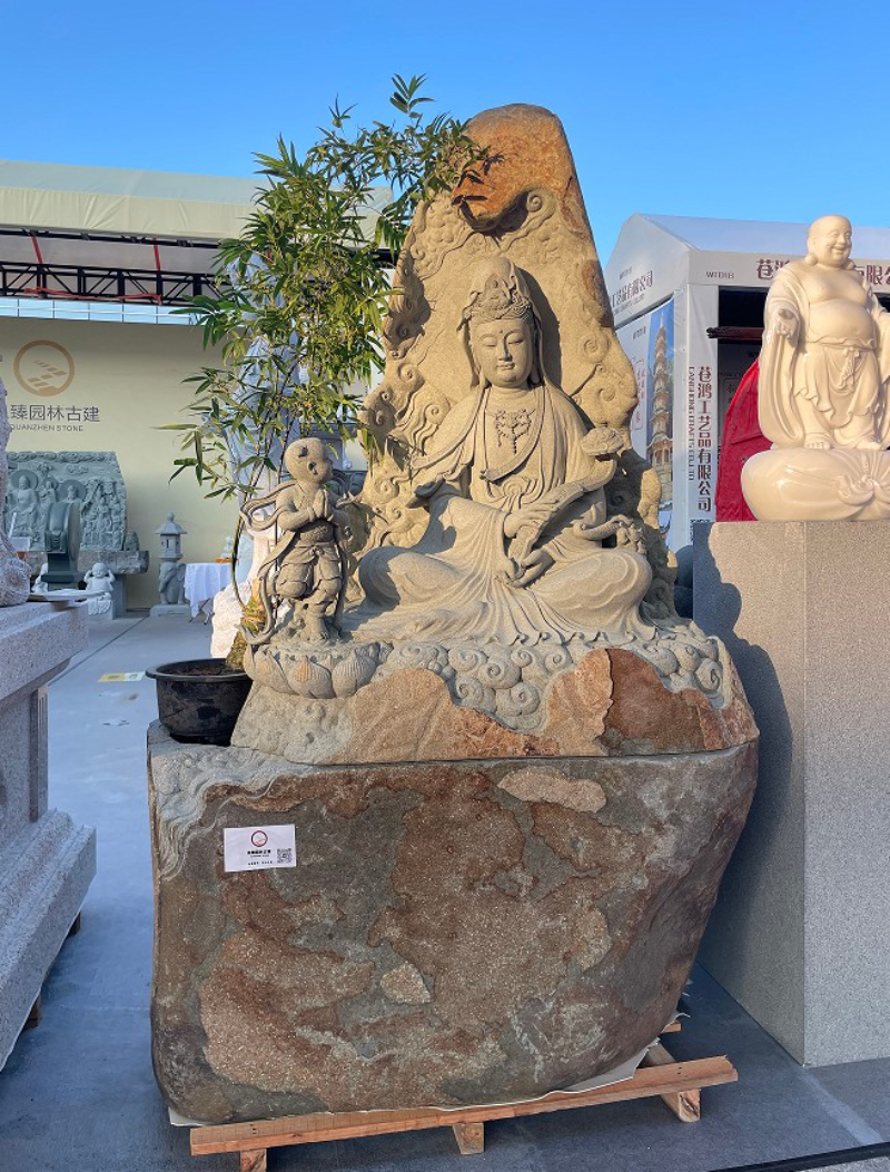 天然原石浮雕佛像景观石雕成品.jpg