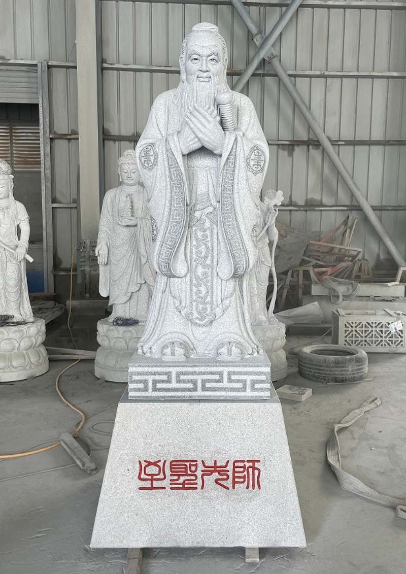 先贤圣师人物石雕.jpg