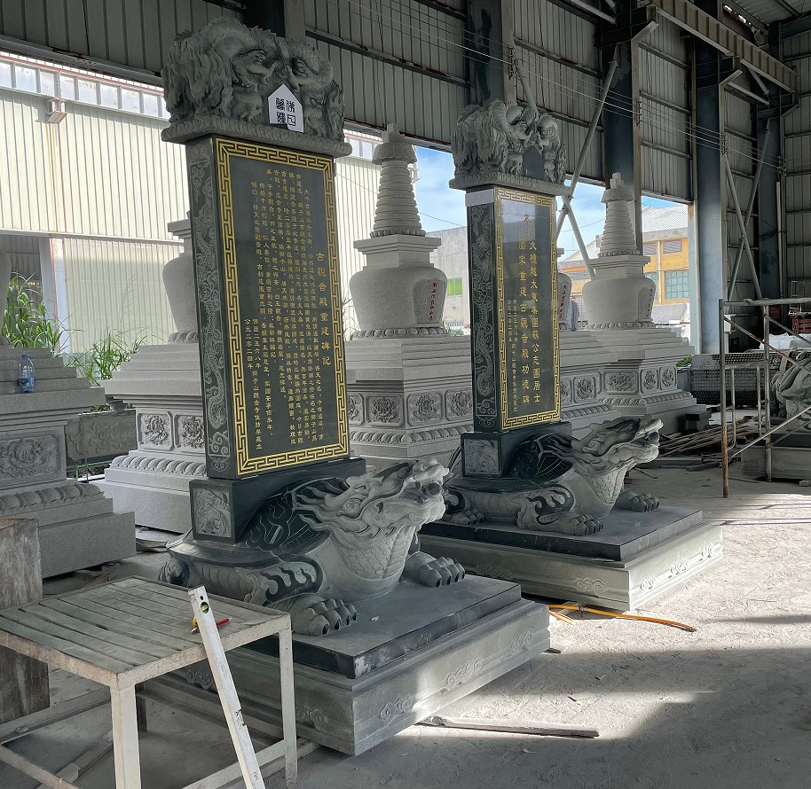 龟功德碑成套石雕车间成品.jpg