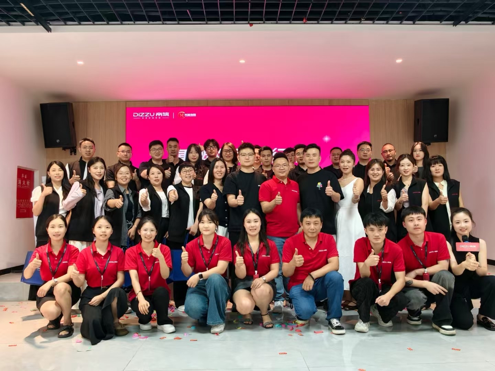 悦纹板材授权制造厂家深度解析：从供应链源头到全案落地的...
