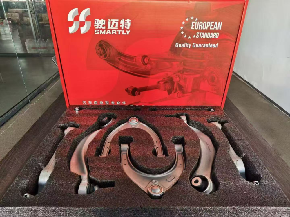 昆明汽修连锁加盟怎么选？滇启车养护的本地化答案