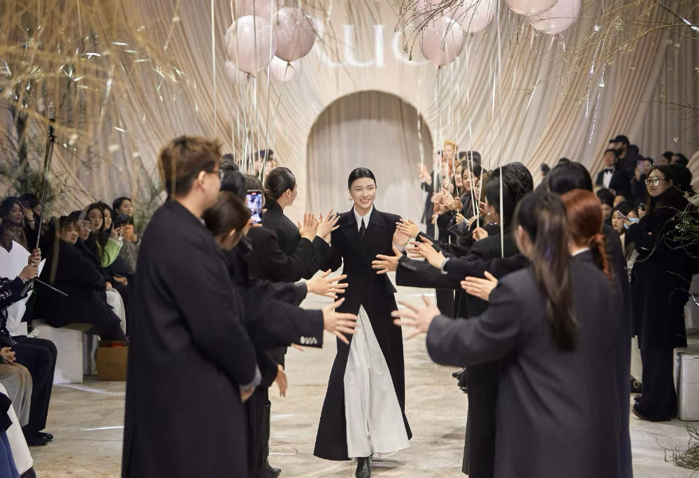 商丘嫁衣租赁实力公司：瑞希婚纱一站式婚嫁服务解析