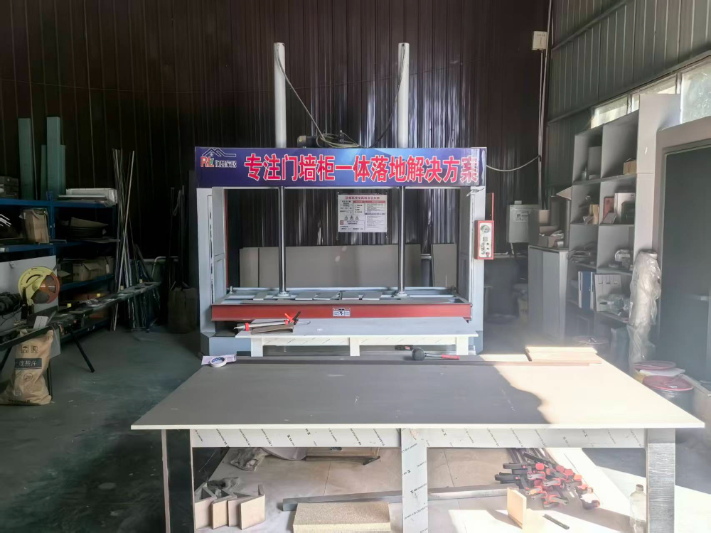 cab329631bf6ec516f02909c6b3f557d.jpg