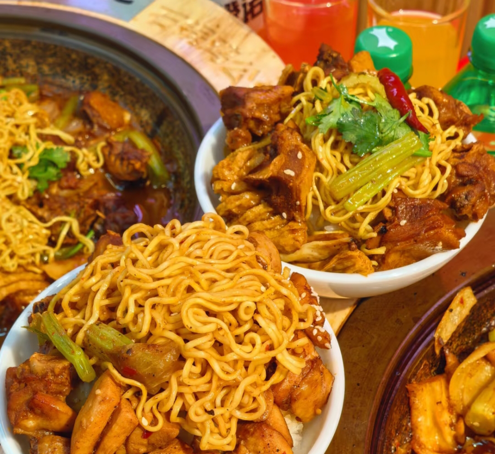 石锅鸡公煲酱料供应商怎么选？这几点决定你的店能走多远