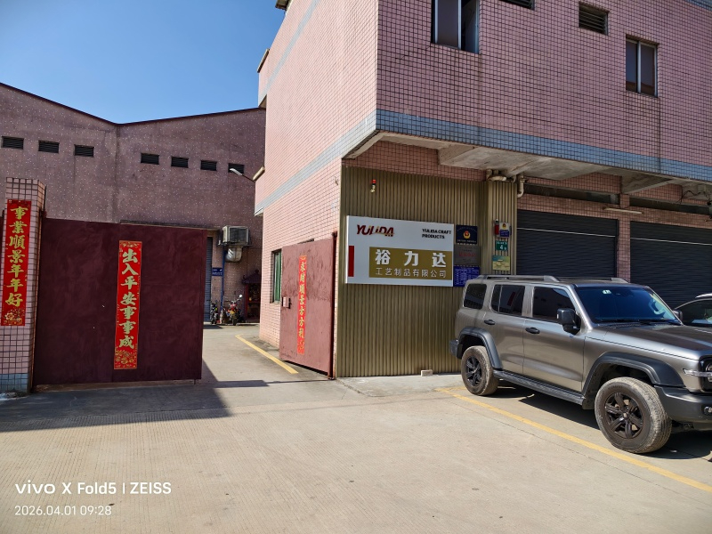东莞树脂香水盖定制厂家怎么选？源头工厂的避坑指南