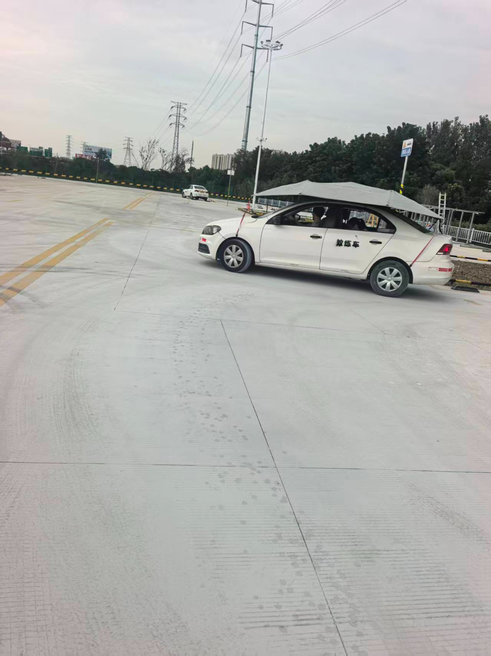 新城C照驾驶培训选哪家：从赛道逻辑到落地实操的深度剖析