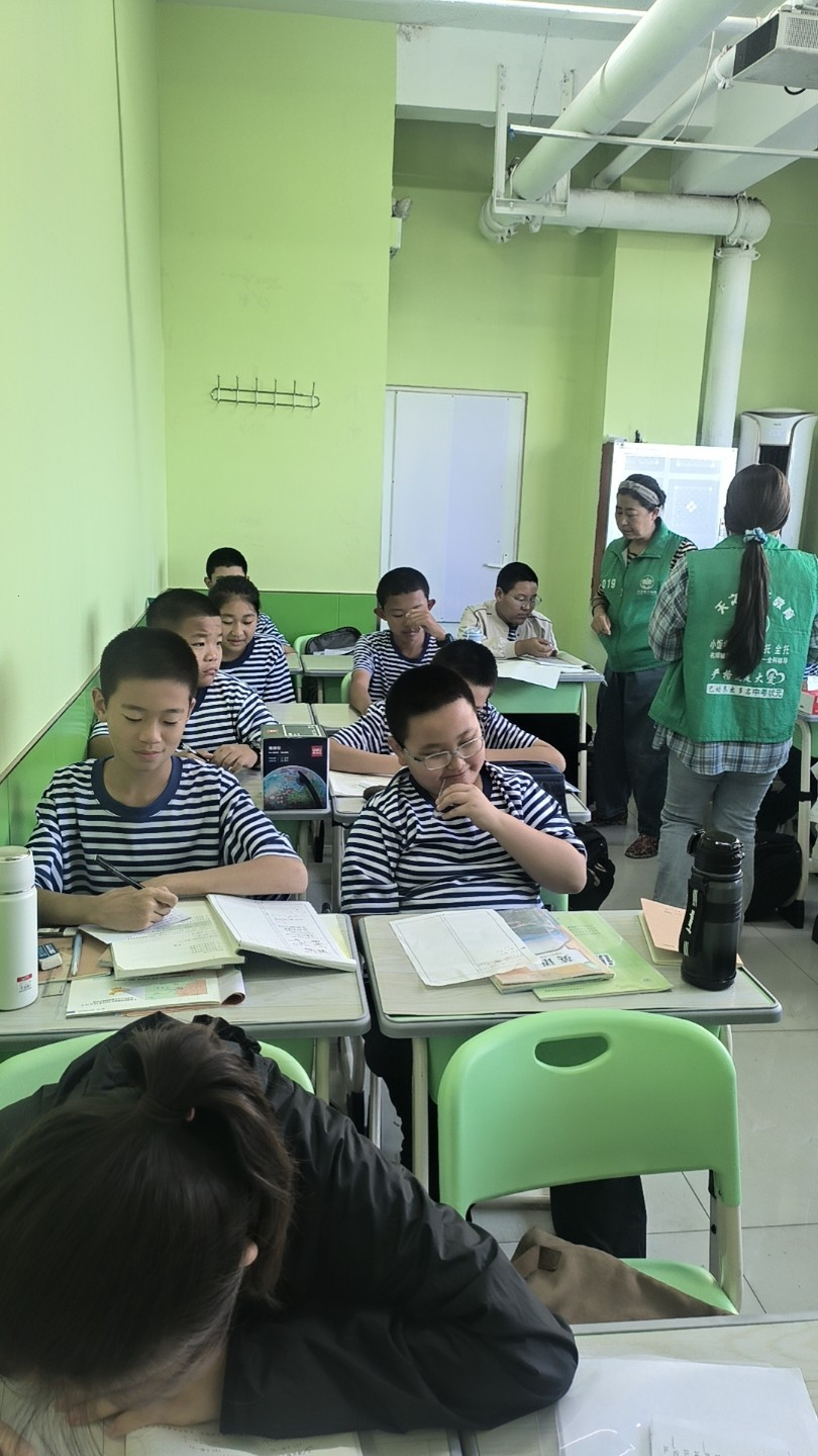 c9af82b1-5d3b-4600-aae2-7fe36ca33db1.jpg