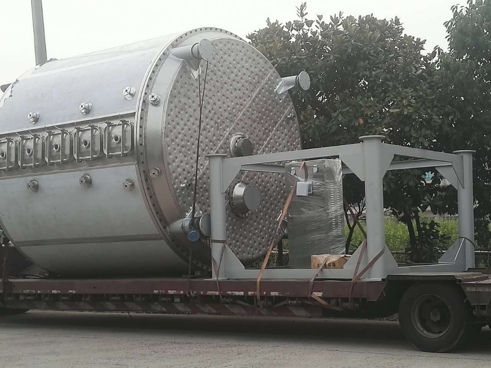 盘式干燥机装车 (1).jpg
