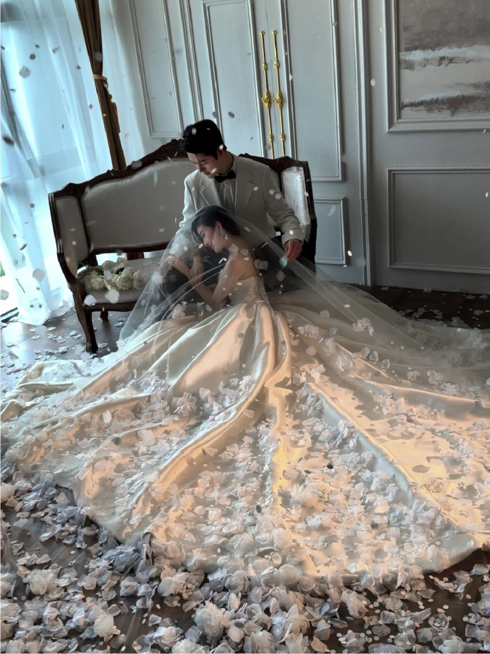 鹿漫映画法式复古浪漫油画风主纱高级感婚纱照44.jpg