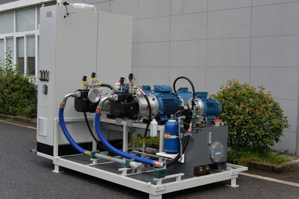 H200高压发泡机.jpg