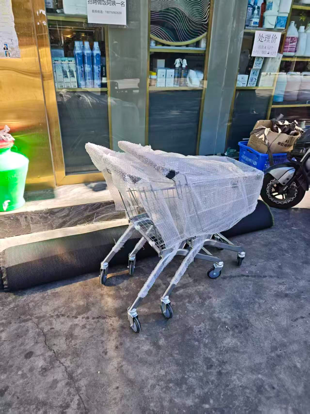 拉萨服装架采购全攻略：本地化服务如何重塑门店陈列价值
