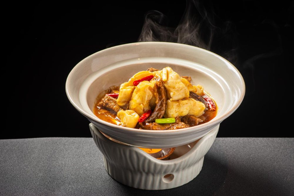 黄牛肉烧鲜鱼肚.png