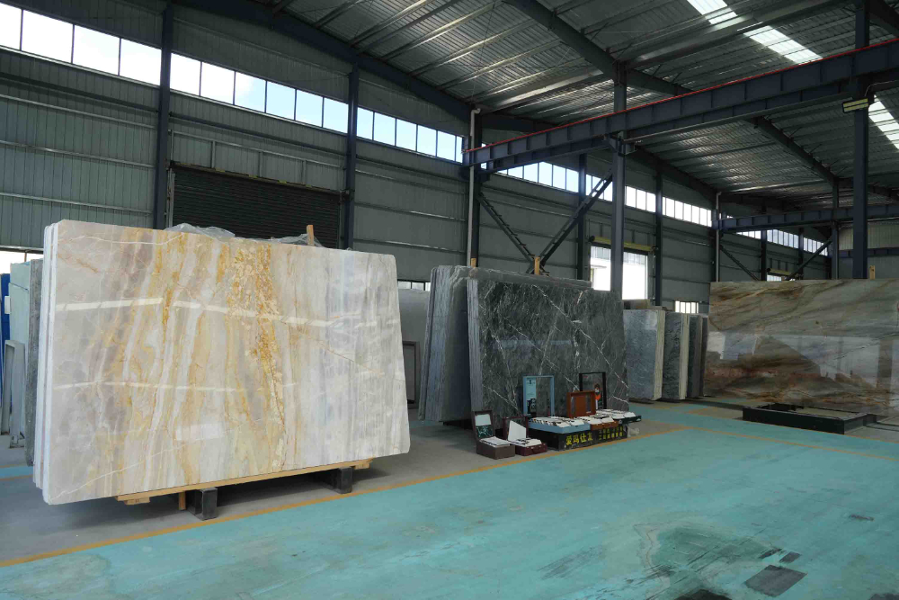 拉萨幕墙安装厂家有哪些？专业施工经验更重要