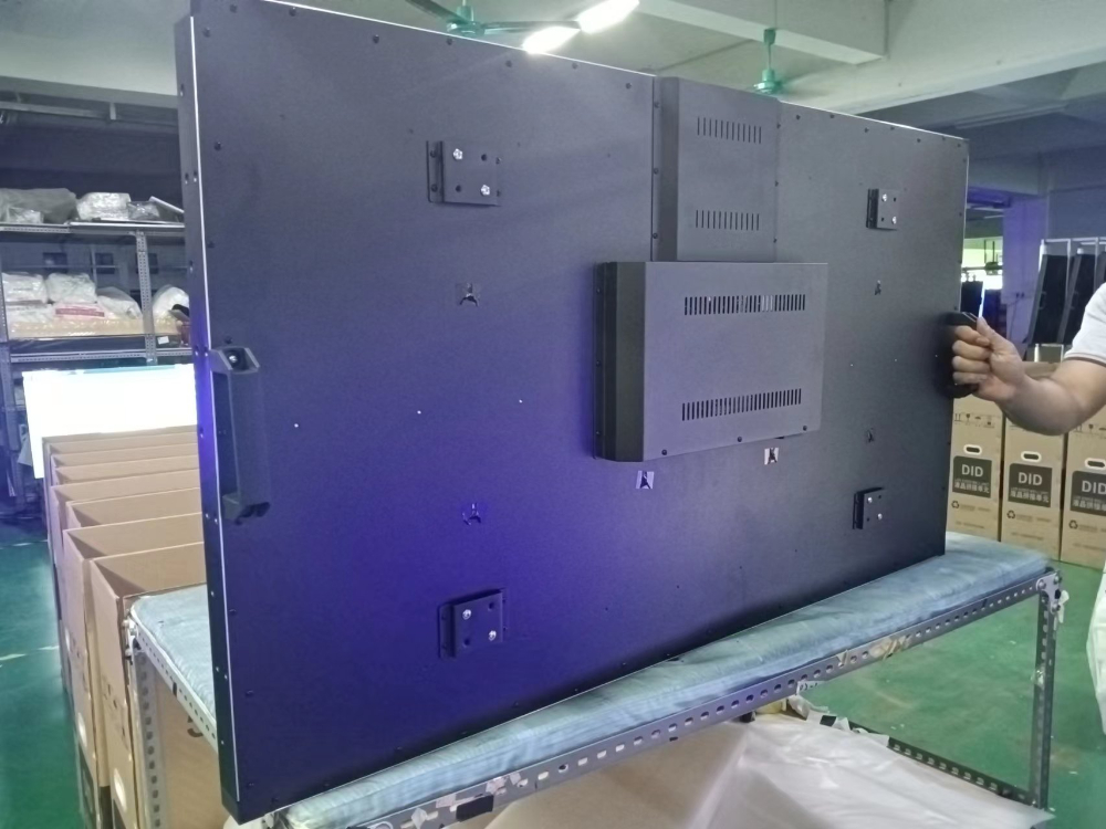 液晶拼接屏1 (1).jpg