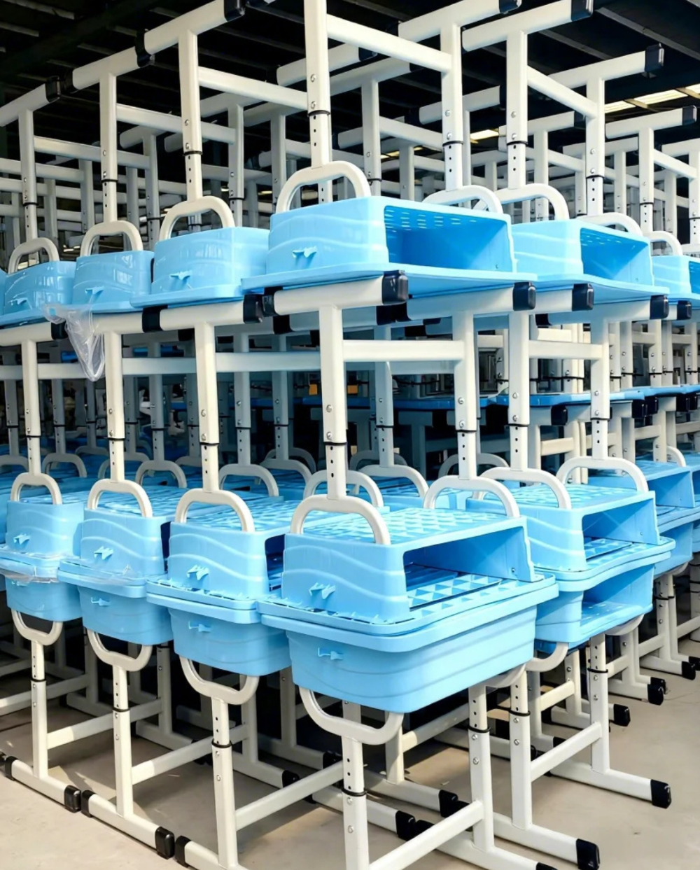 郑州课桌椅厂家怎么选：校用家具采购的关键考量与品牌解析