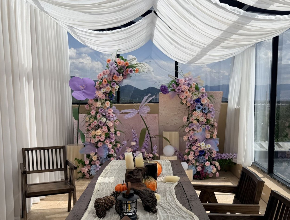婚礼_纱幔花艺长桌_25x19.jpg