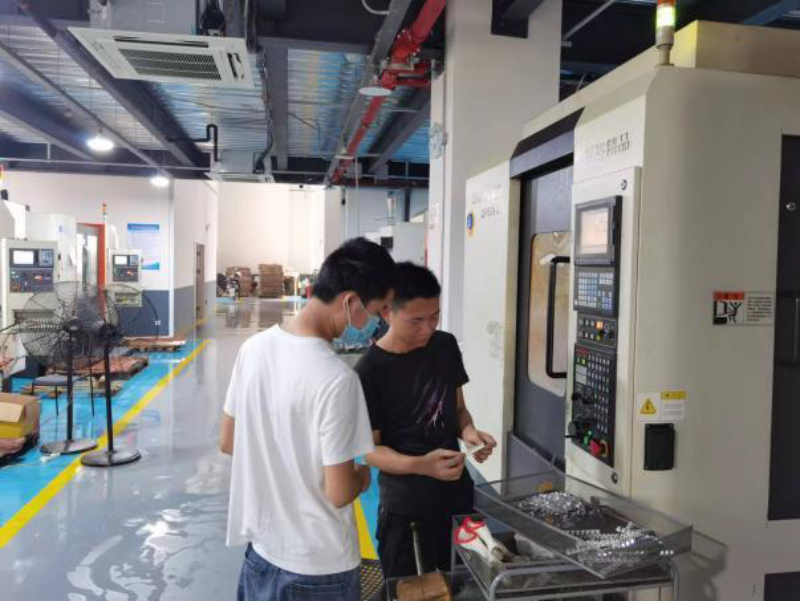 水冷板定制厂家怎么选？从工艺实力到交付能力的完整避坑指南