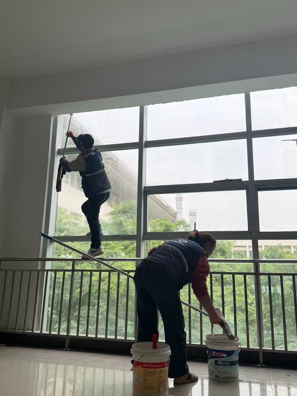 南京深度保洁服务机构选择指南：从细节看专业，用心守护每...