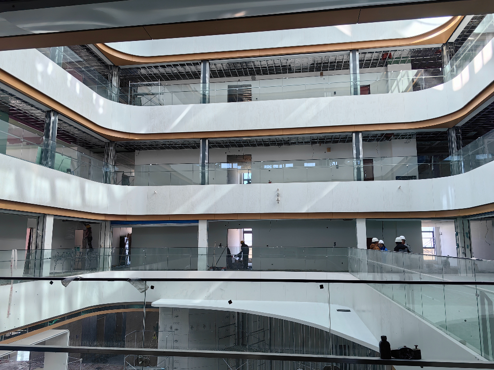 玻璃栏板 (1).jpg