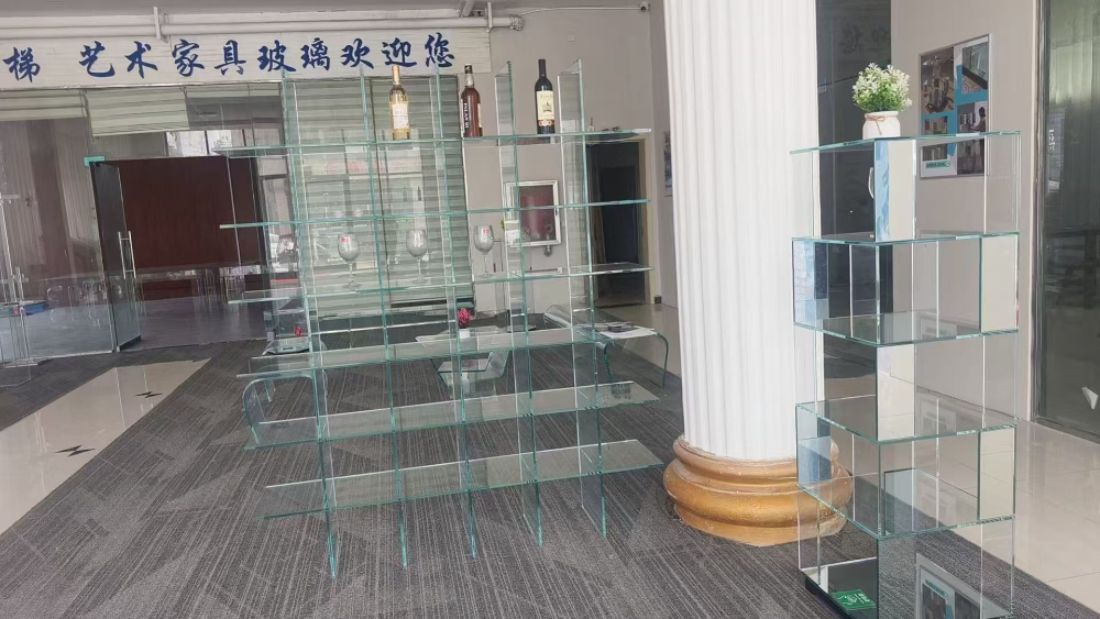 2026年底河南旋转楼梯玻璃公司哪家好？靠谱厂家这样选