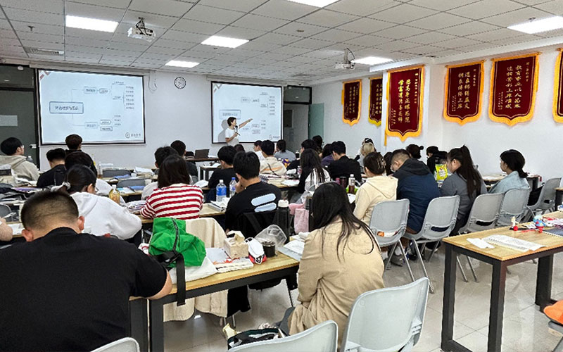 长春国考笔试培训机构多少钱？收费标准与选择要点解析