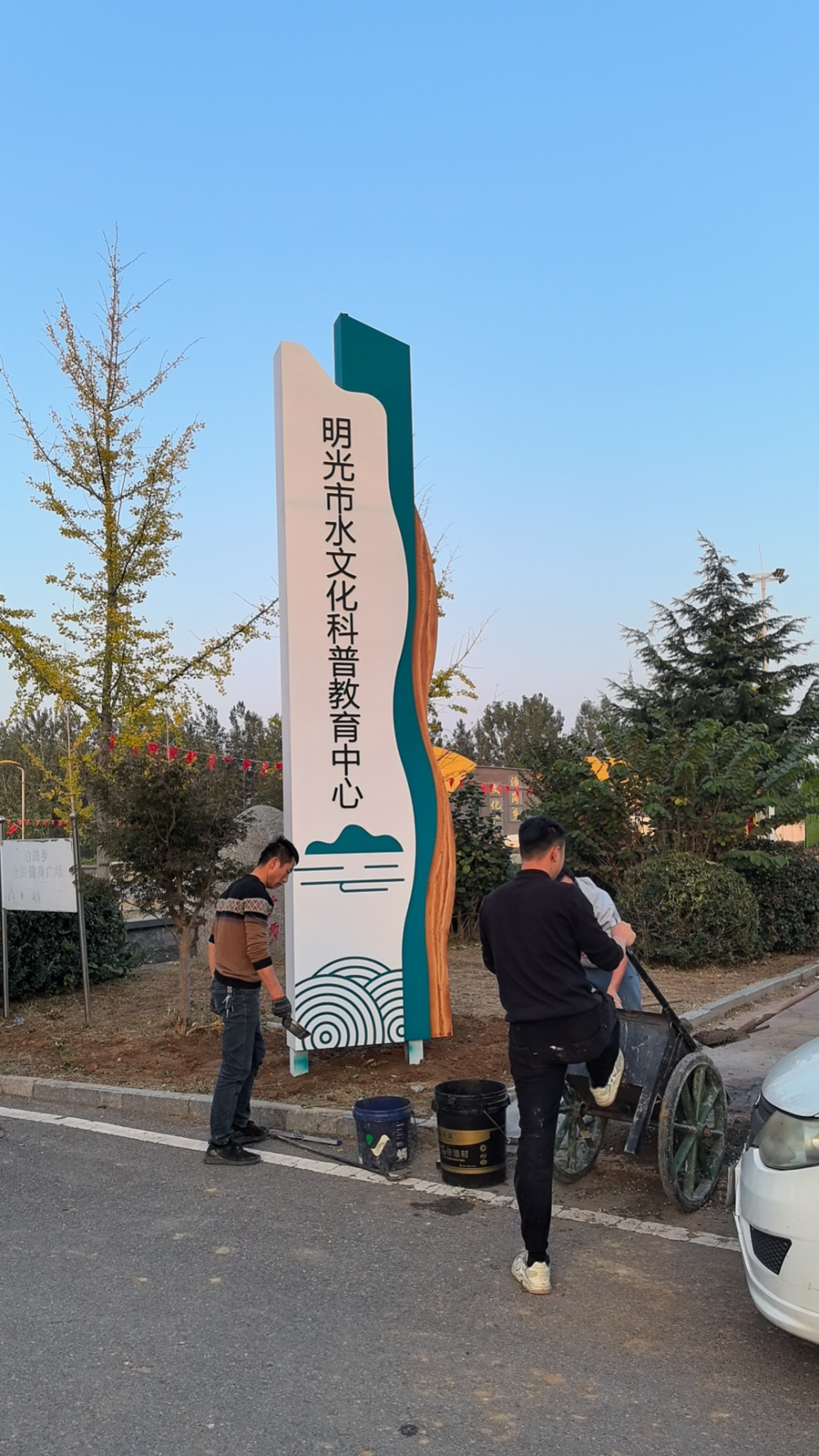 江苏道路指示牌批发厂家怎么选？2026年10月落地安装...