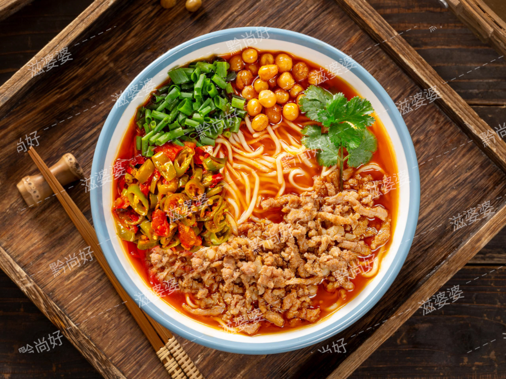 番茄炒青椒肉沫面.jpg