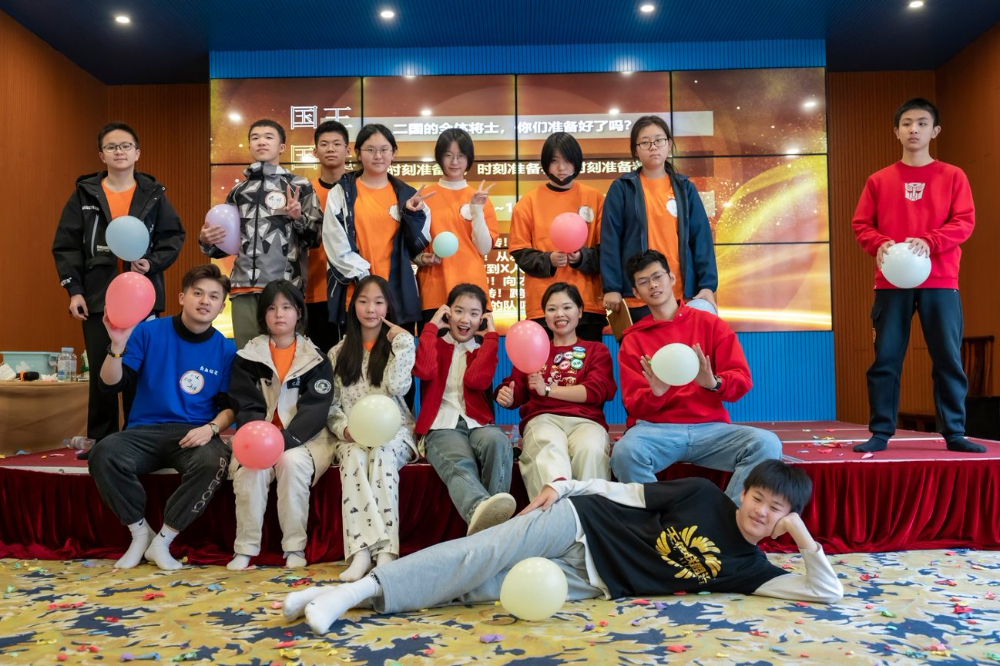 6d70b2773kec413f2171094e2f1a2c2f.jpg