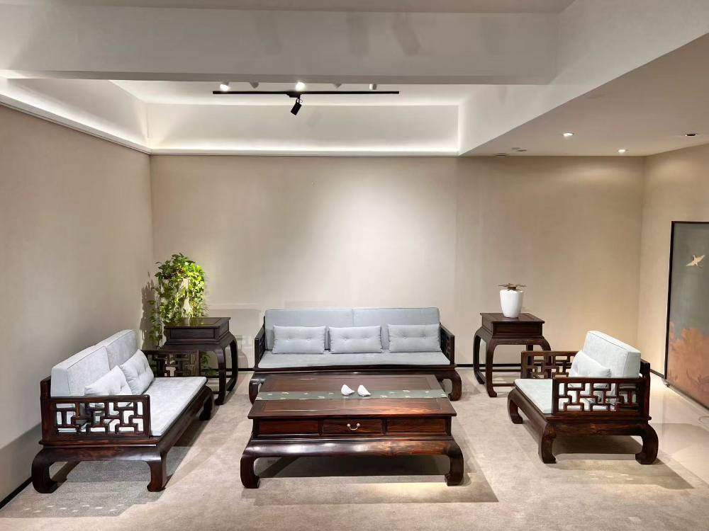 佛山新中式红木家具批发商怎么选？本地工厂直供的避坑思路