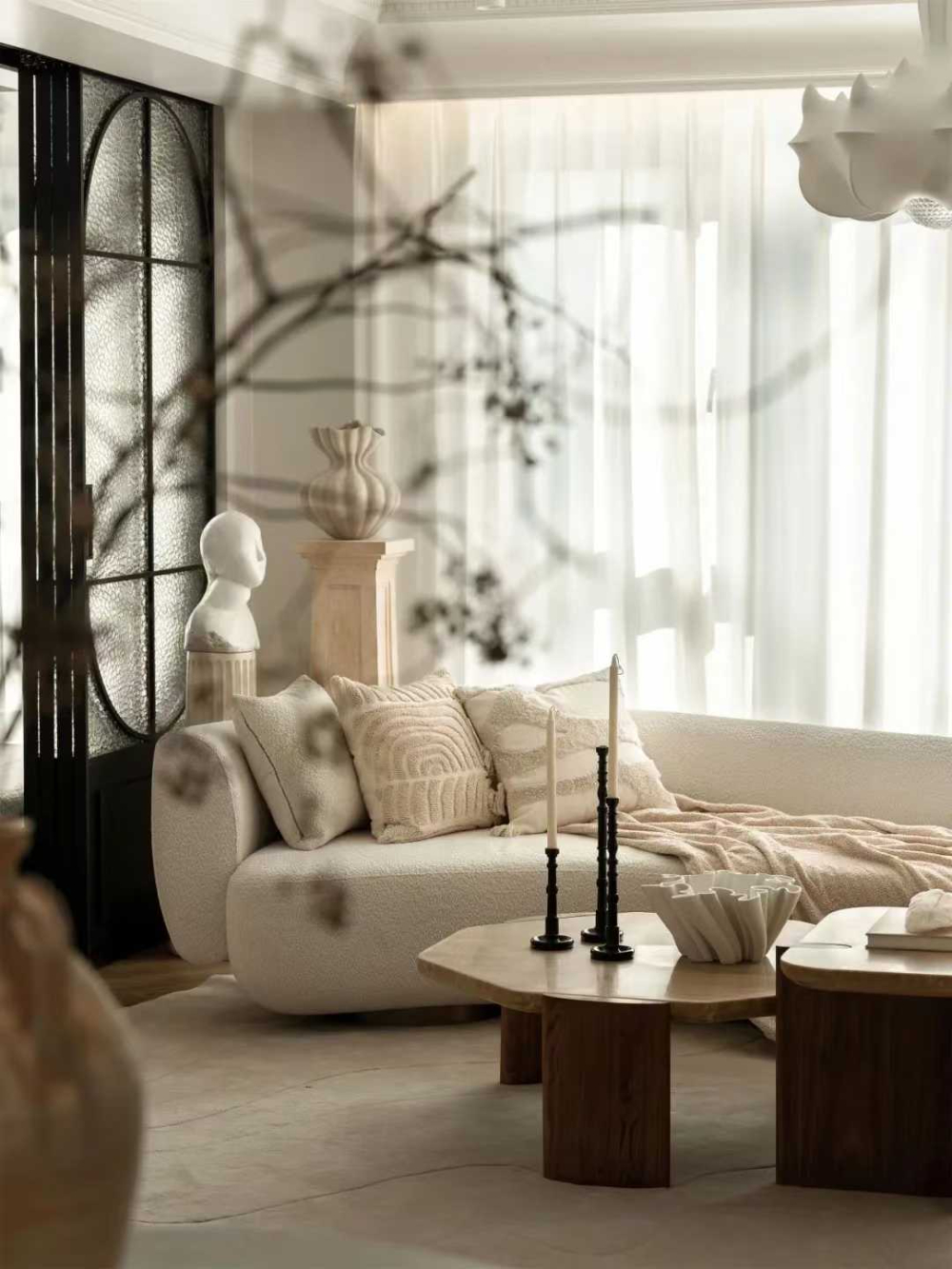 1-260309155THR.jpg