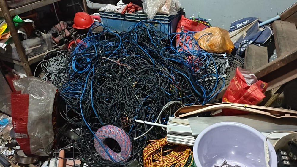厂房拆除公司选择指南：本地化服务与物资处置要点
