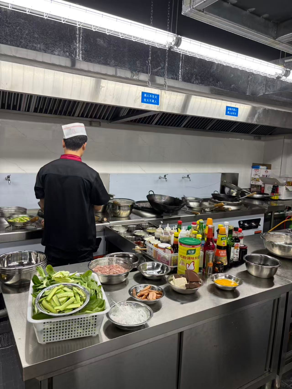 2026下半年重庆宜宾特色餐厅盘点：南滨路哪家餐馆正宗地道