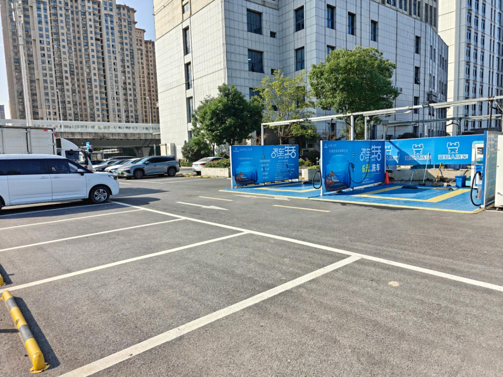 24H-自主洗车间.jpg