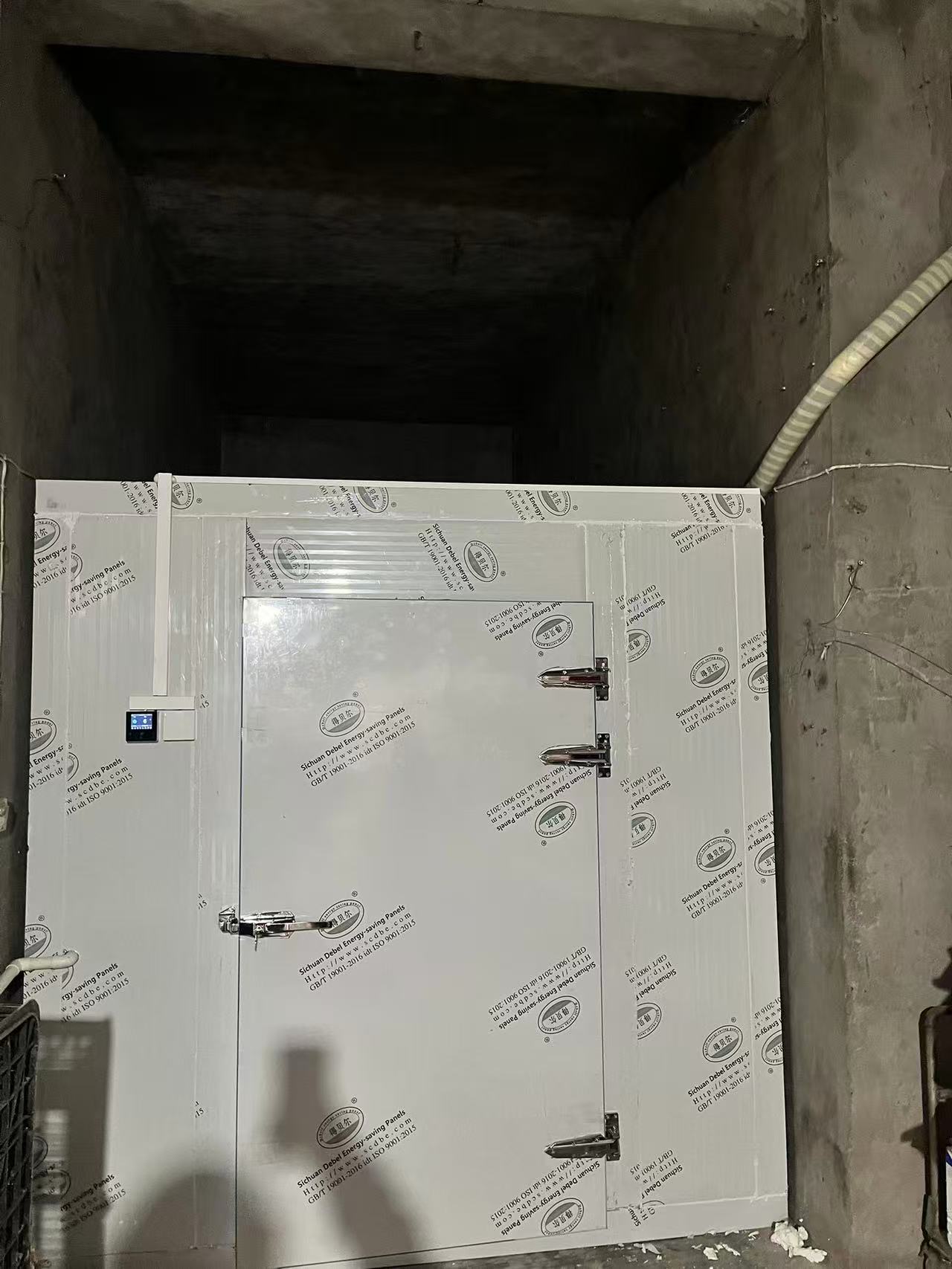 2ca998b3-2cd6-42aa-99fa-9e3368fc0a61.jpg