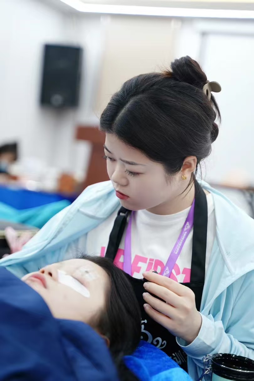 2026优选学化妆学校：南宁唯美绣，让你的技术真正变成价值